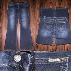 Jennifer Lopez Jeans 👖